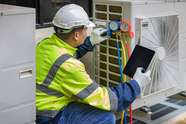 Professional Hvac technician working in Ramona, CA